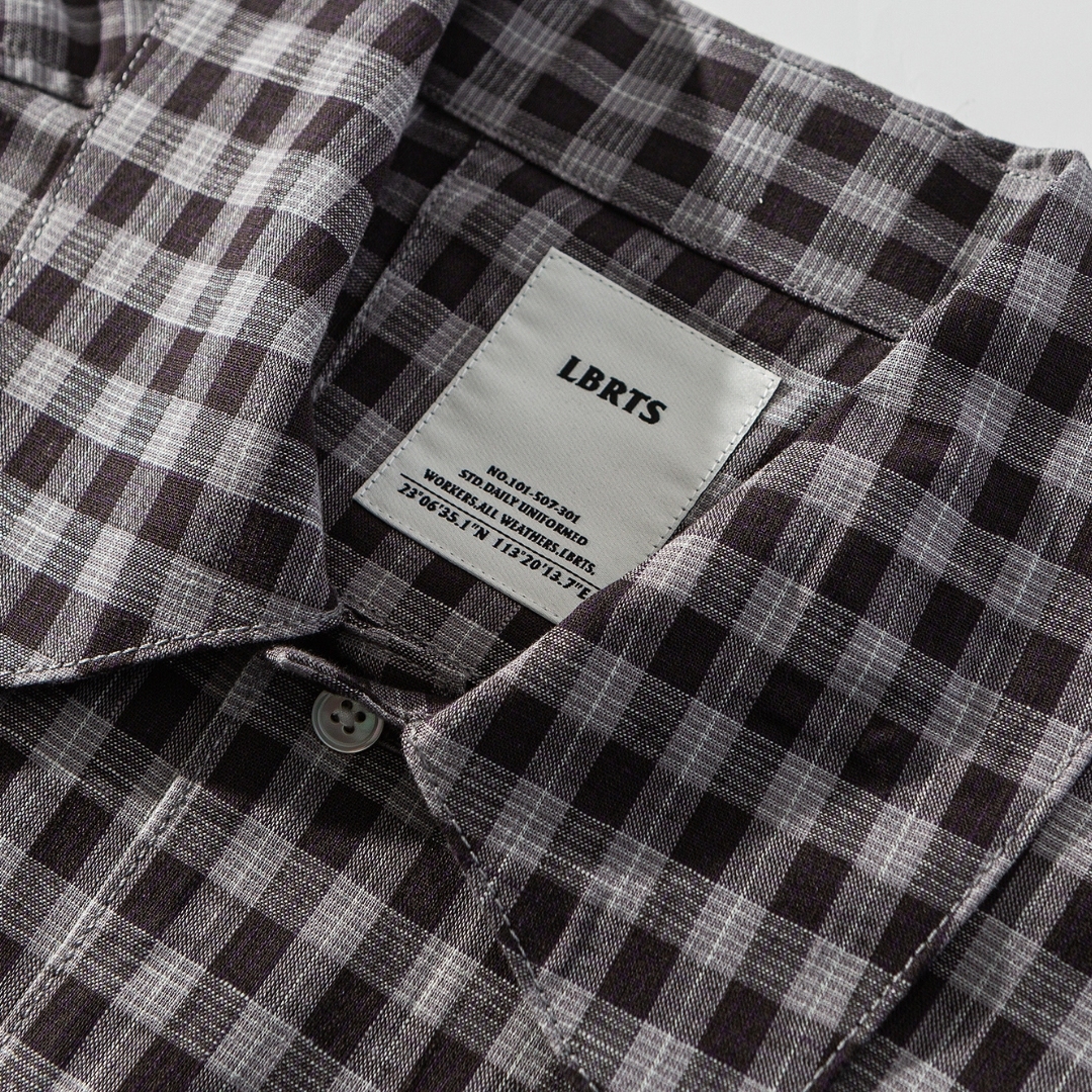 Men's Cuban Collar Pleated Pocket Plaid Short Sleeve Shirt