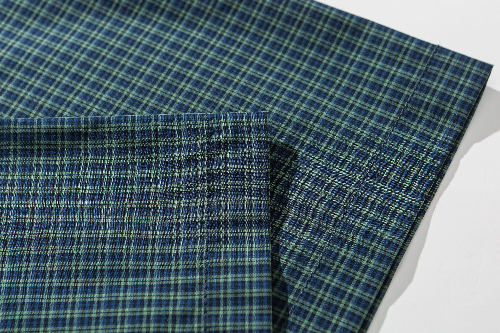 Men's Classic Retro Green Plaid Short Sleeve Shirt - Relaxed Fit | Liberaturs