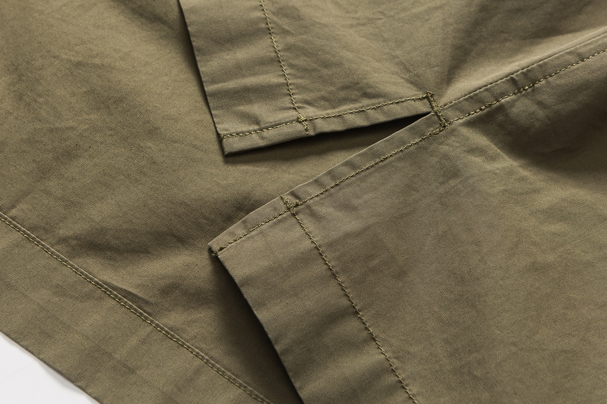 Men's Military Style Cargo Pocket Short Sleeve Shirt -  Lightweight Cotton