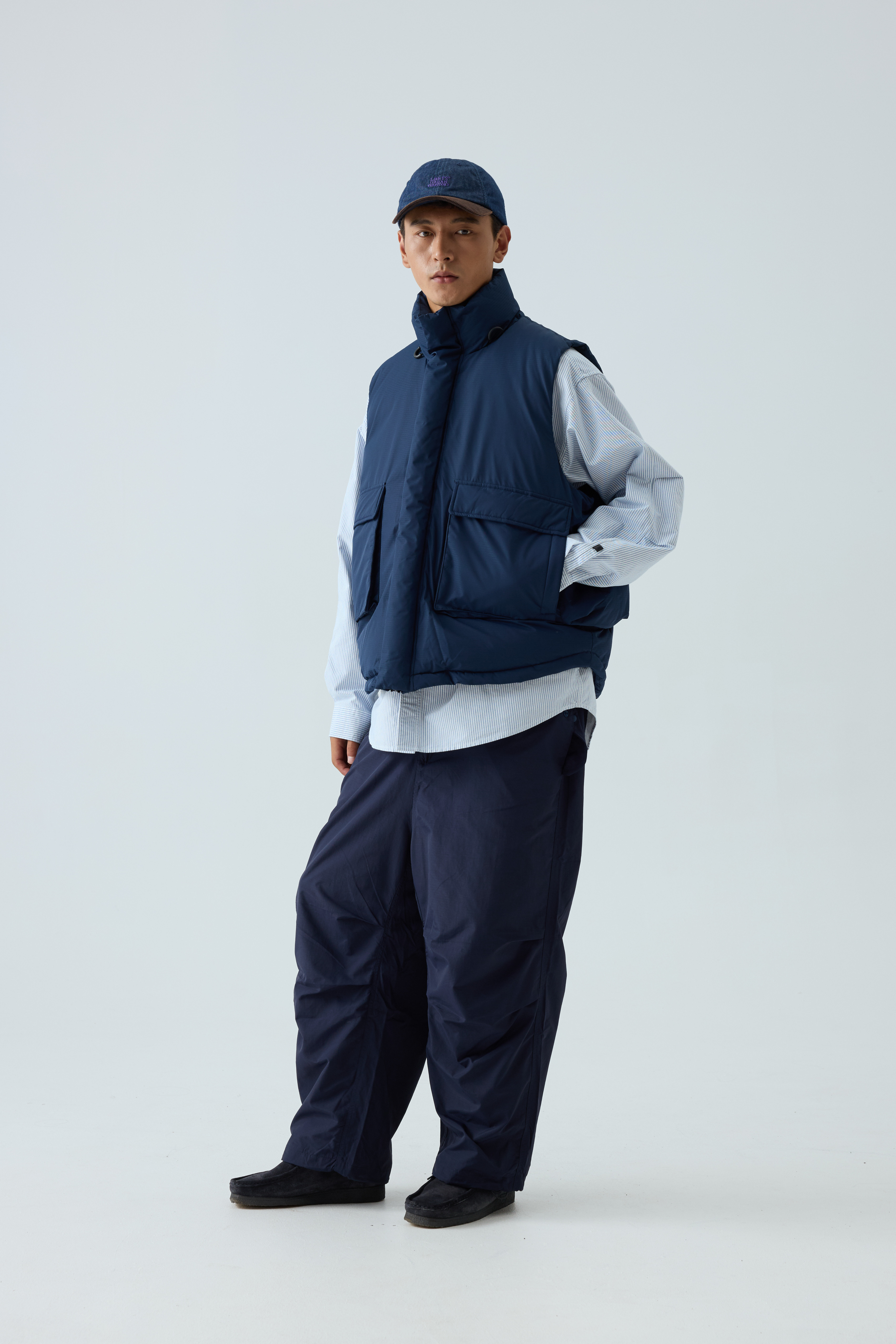 Men's Down Vest - Lightweight Quilted Puffer Vest for Urban Wear -Liberaturs