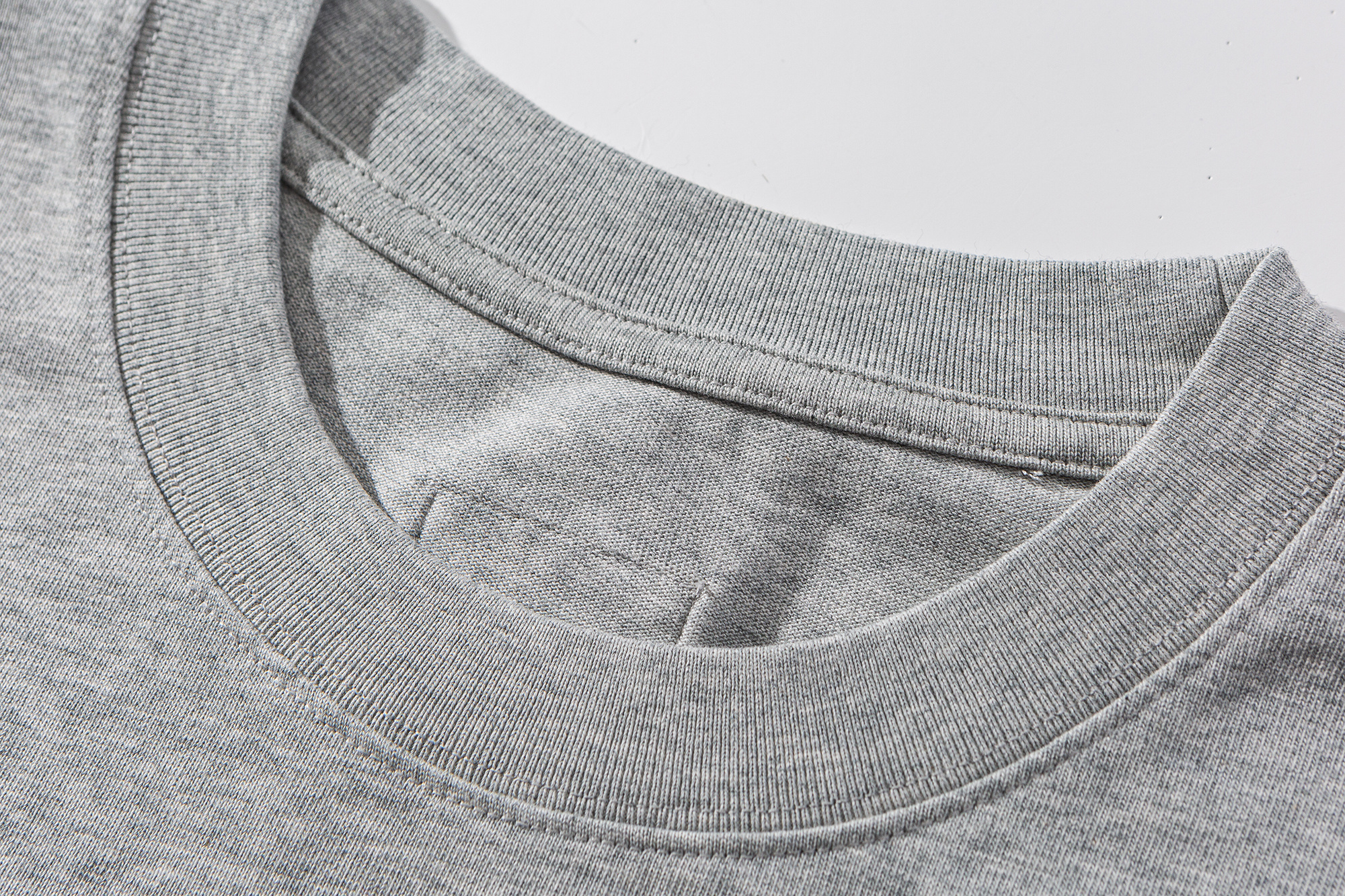 Men's Heavyweight Appliqué Logo T-shirt - Relaxed Fit Cotton