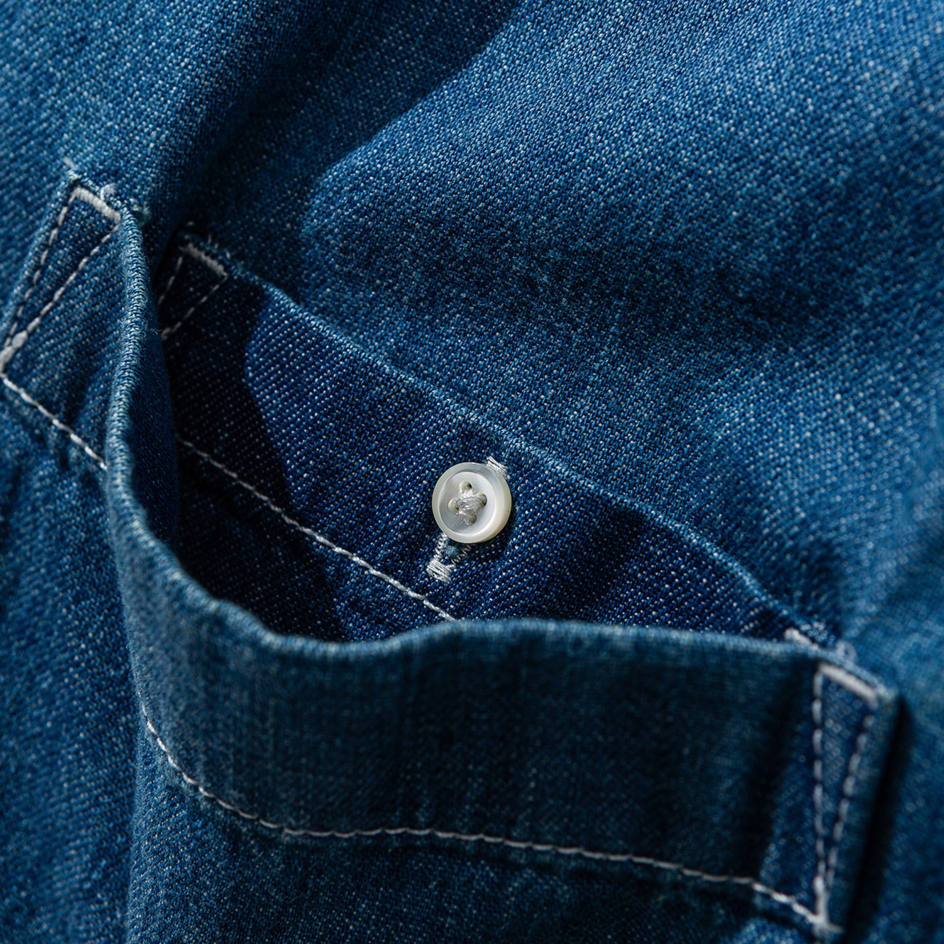 Men‘s B.D. Wash Denim Shirt - Oversized Utility Chambray Shirt