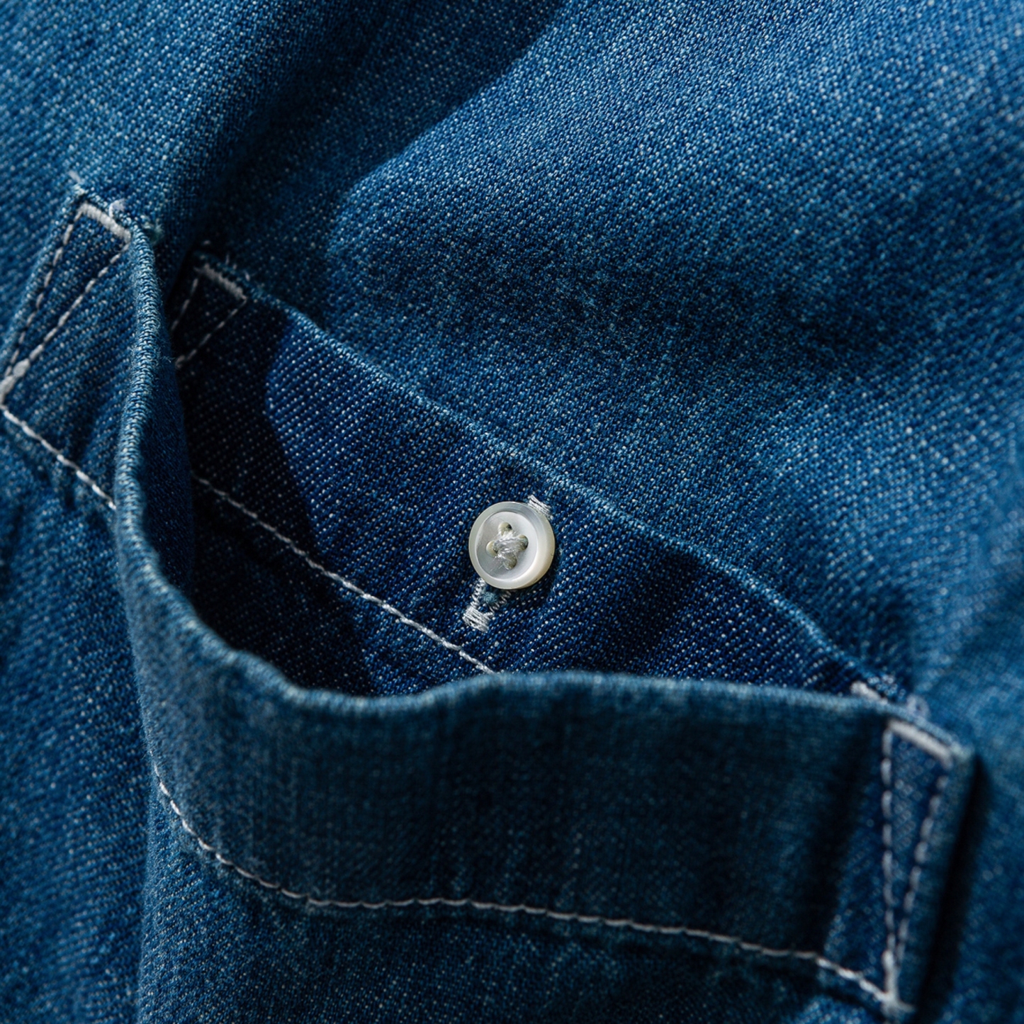 Men‘s B.D. Wash Denim Shirt - Oversized Utility Chambray Shirt