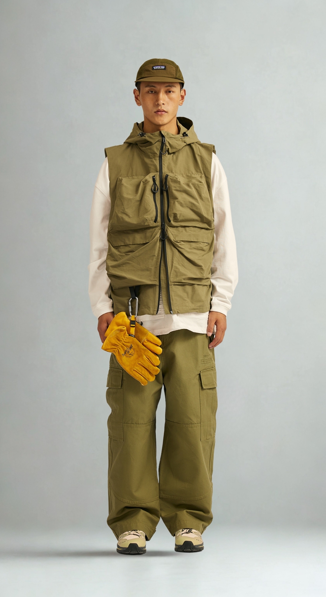 Men's Outdoor Utility Vest - Lightweight Technical Layering Vest for Hiking & Outdoor Activities