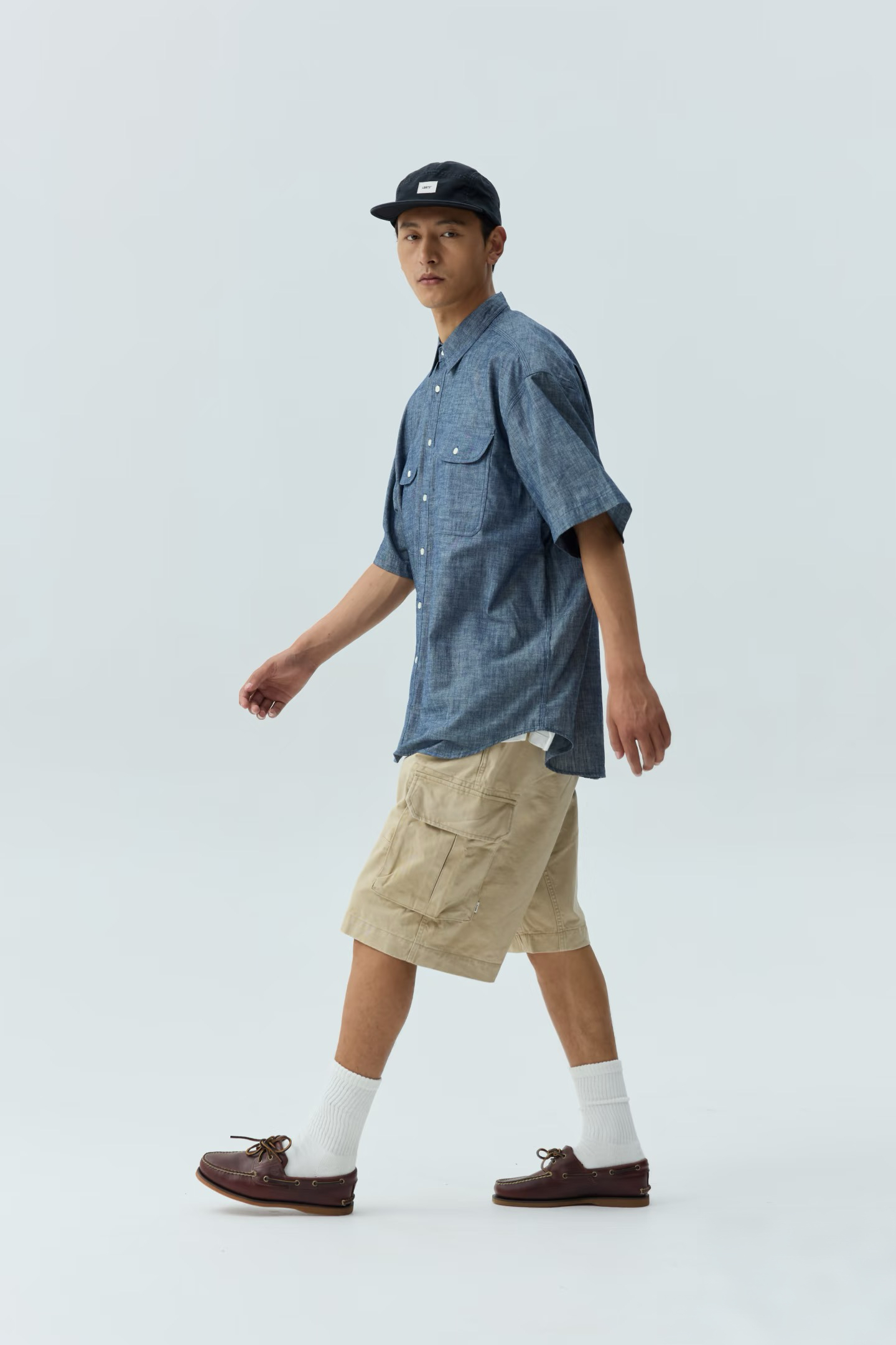 Men's 100% Cotton Chambray Classic Double Pocket Short Sleeve Shirt