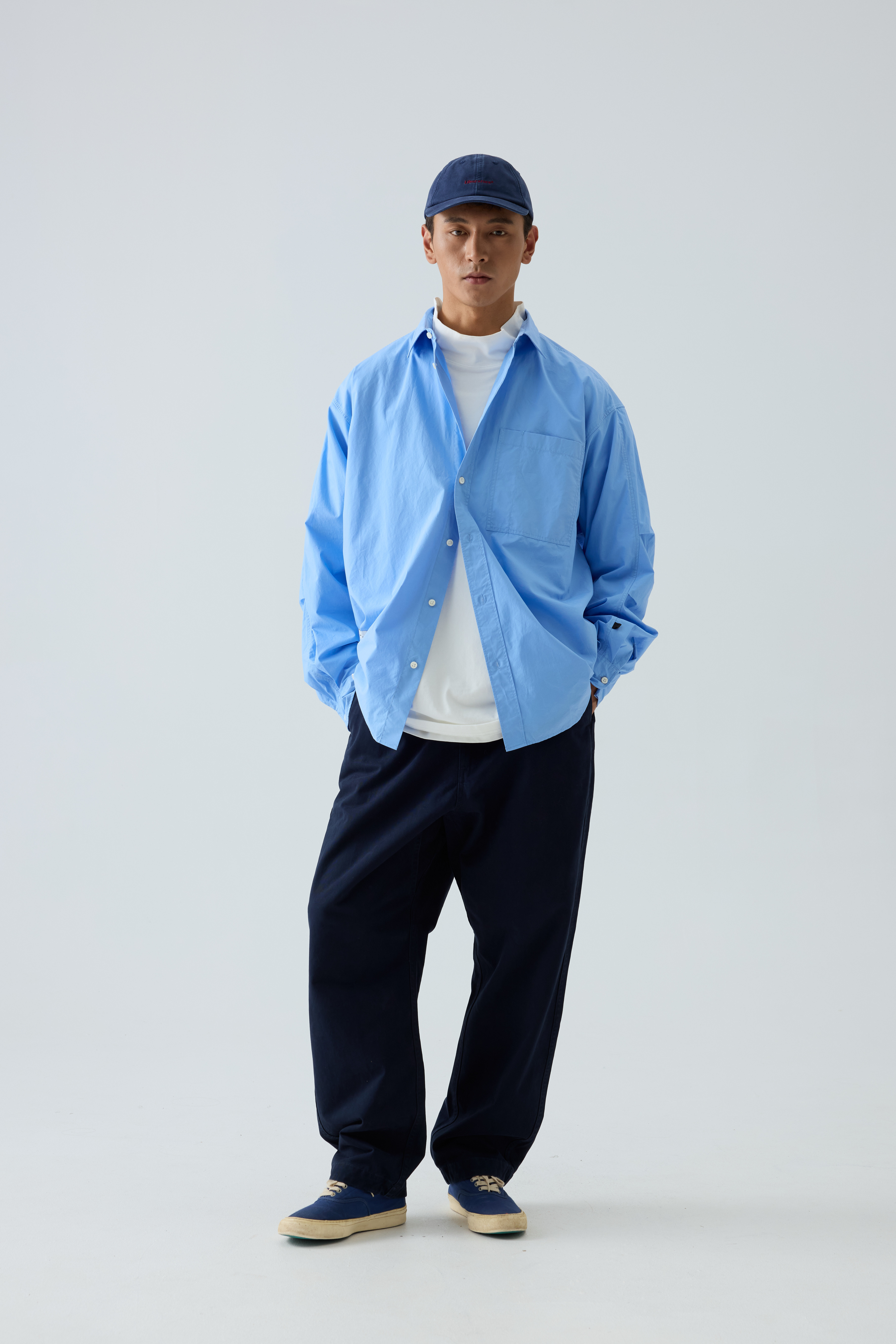 Men‘s Classic Utility Shirt - Oversized Pocket Shirt with Military Detail