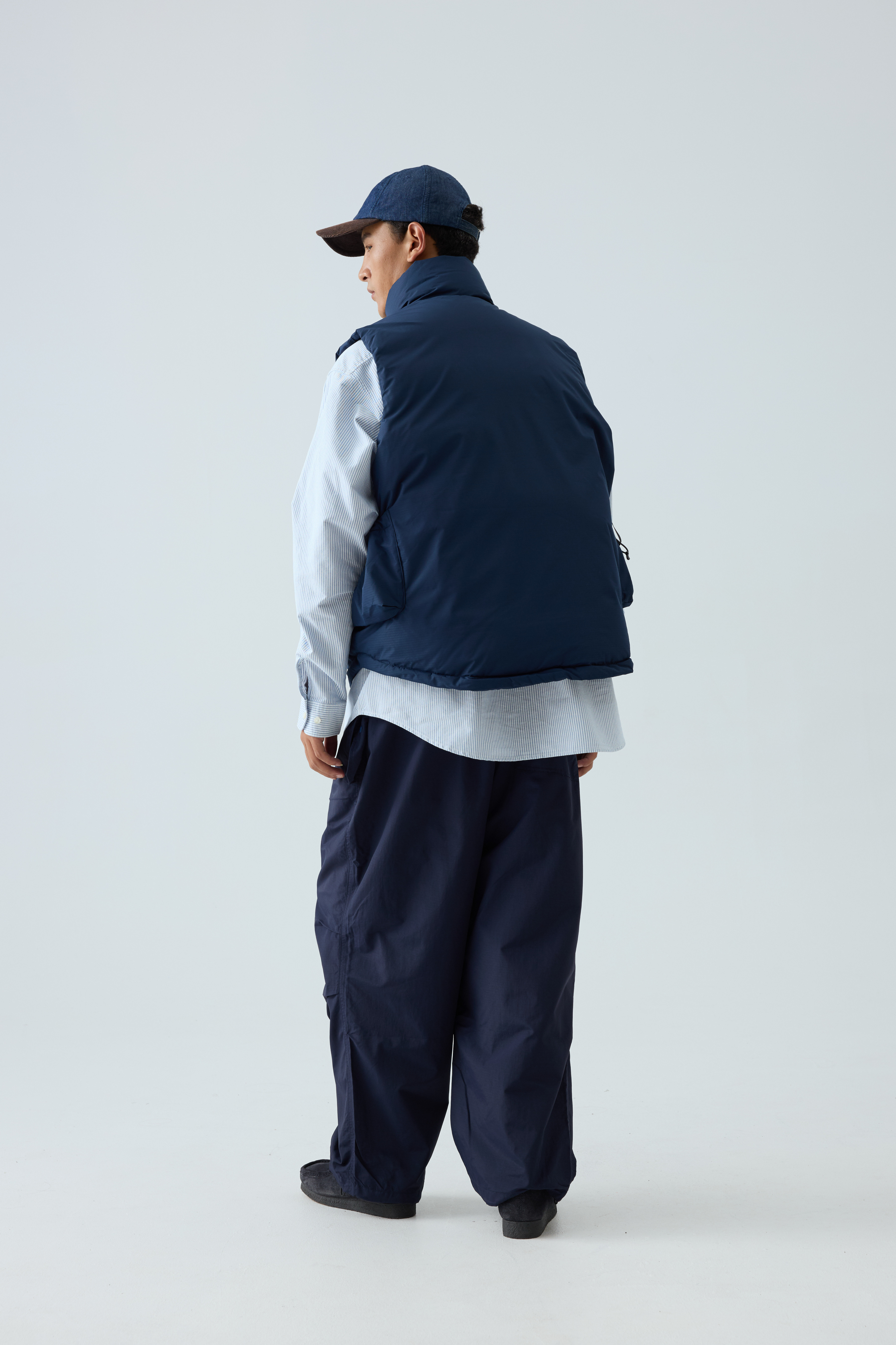 Men's Down Vest - Lightweight Quilted Puffer Vest for Urban Wear -Liberaturs