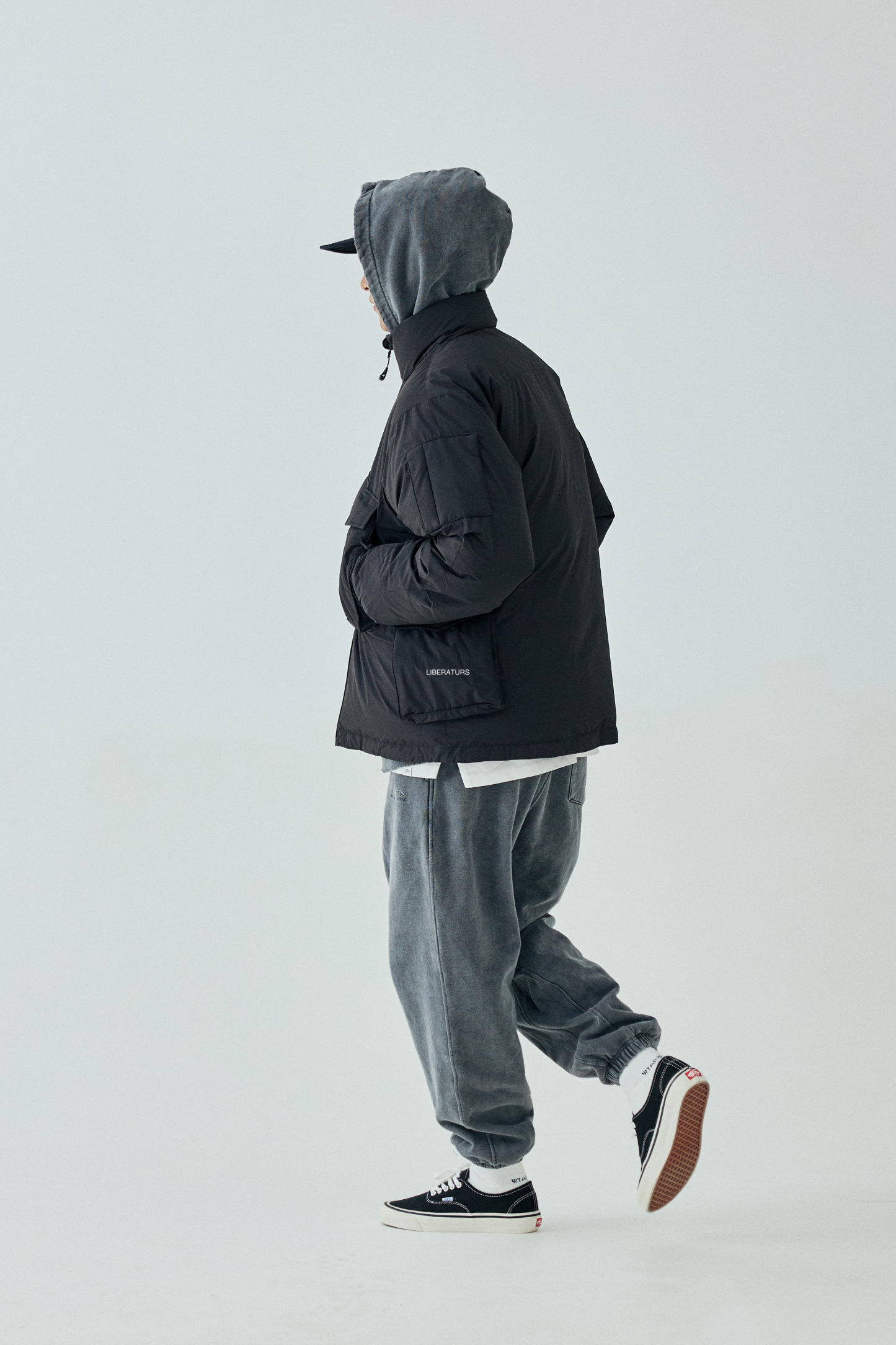 Men's Oversized Down Jacket - Premium Insulated Puffer Coat for Winter -Liberaturs