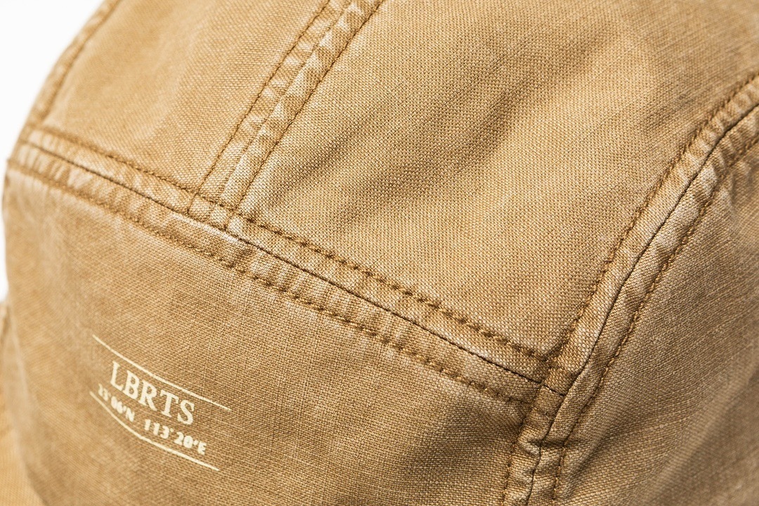 Classic Flat Brim Cap – All Black Essential-Liberaturs