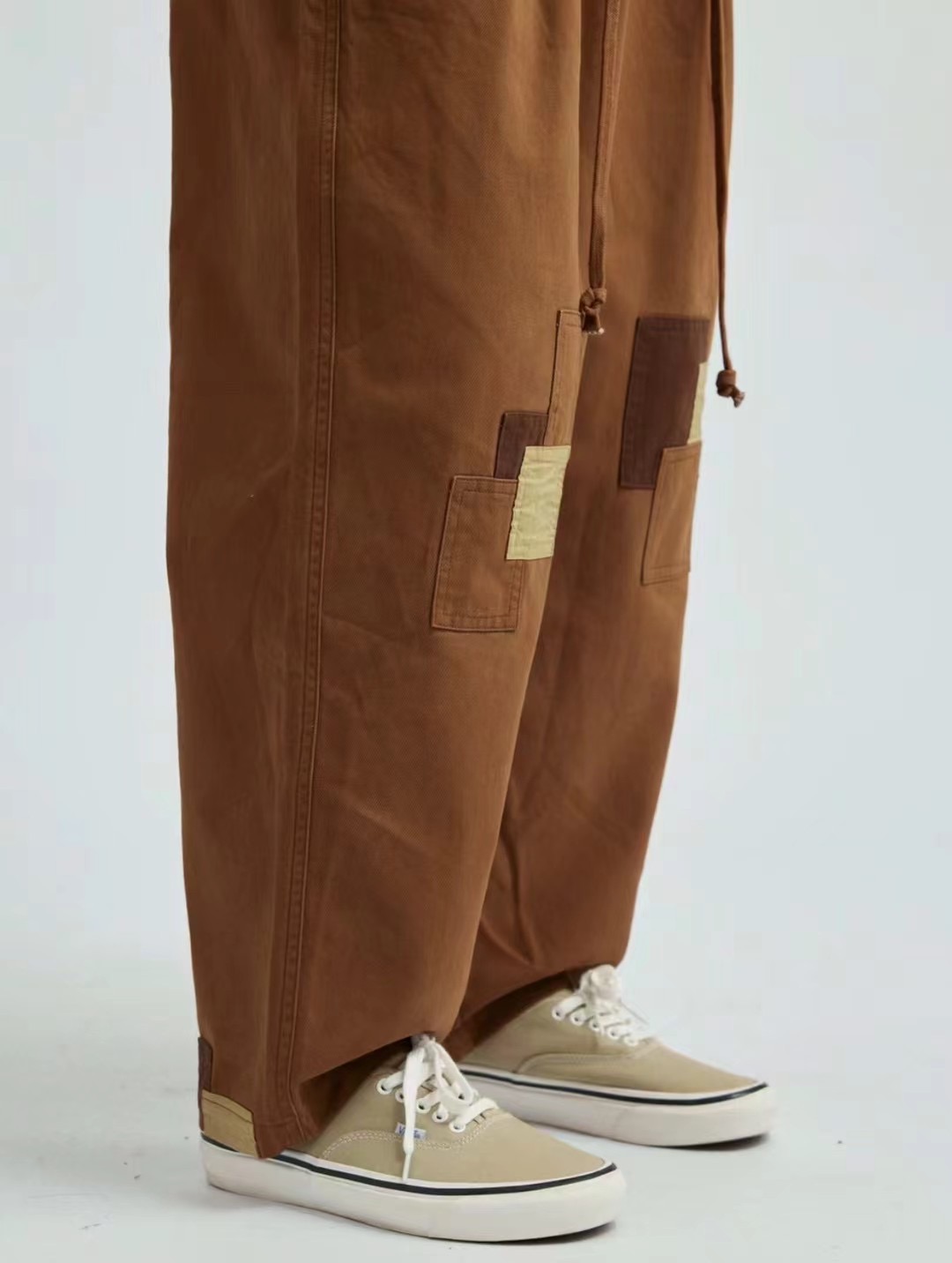 Men's Urban Utility Cargo Pants - Reinforced Knee & Patch Details 