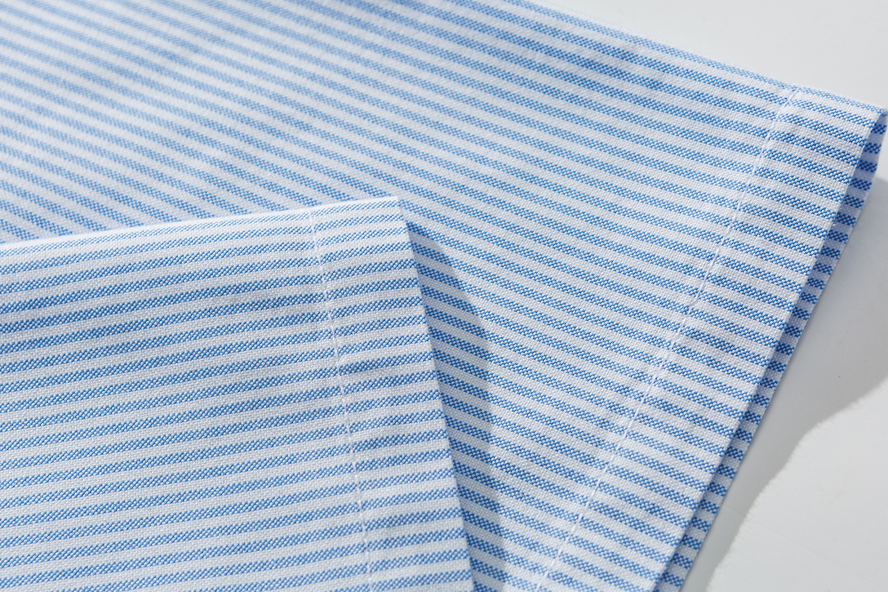 Men's Oxford Stripe Short Sleeve Shirt - Relaxed Fit 