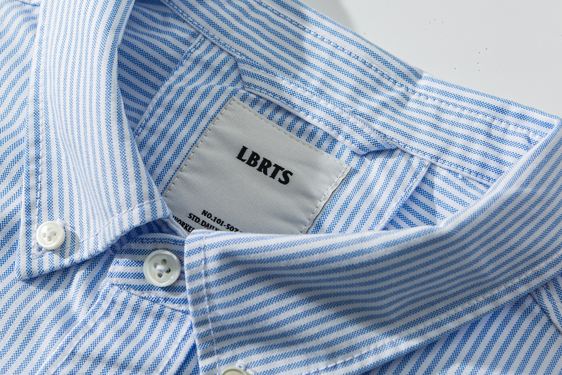 Men's Oxford Stripe Short Sleeve Shirt - Relaxed Fit 