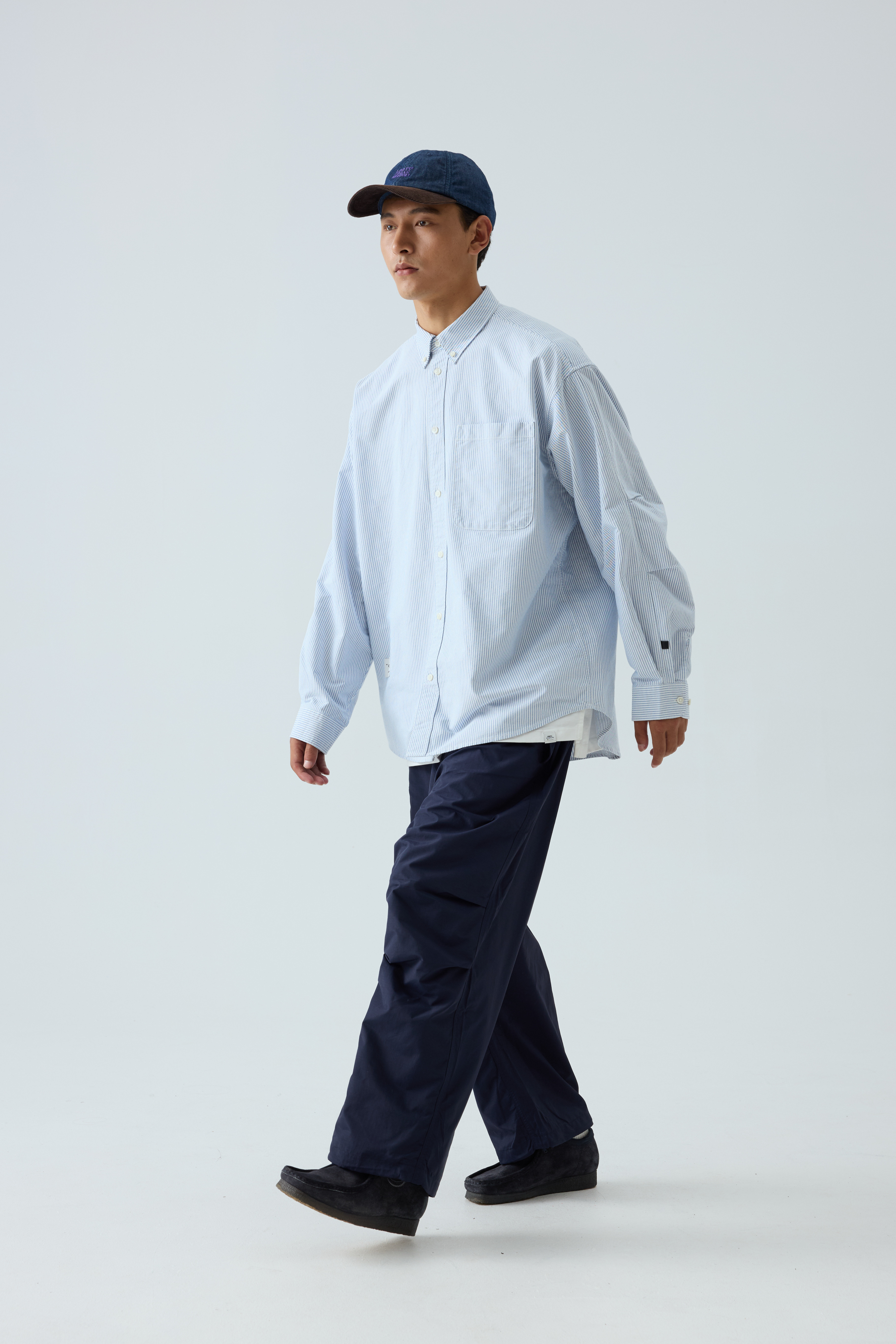 Men's Classic Oxford Shirt - Versatile Striped Button-Down-Liberaturs