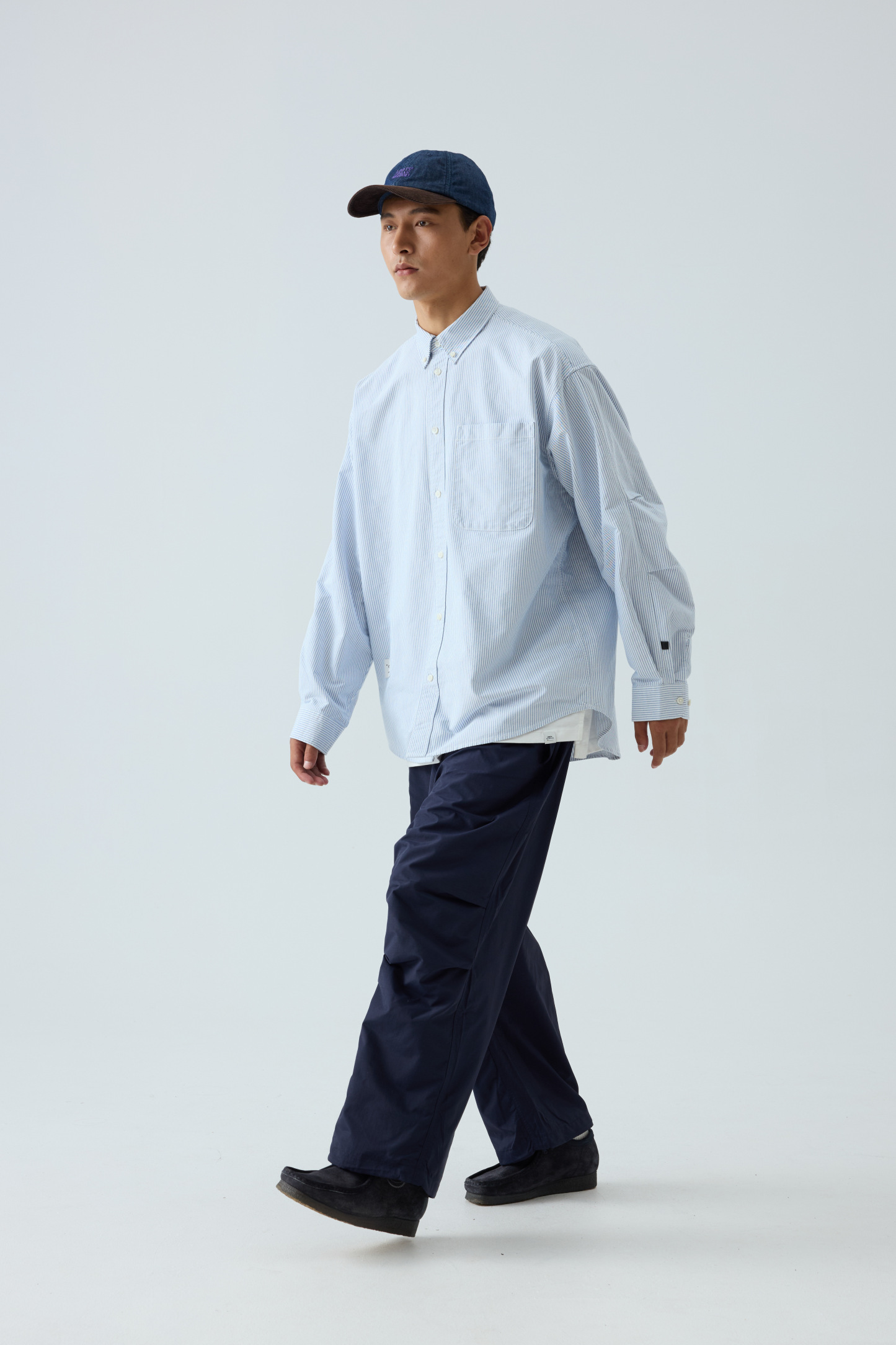 Men's Classic Oxford Shirt - Versatile Striped Button-Down-Liberaturs