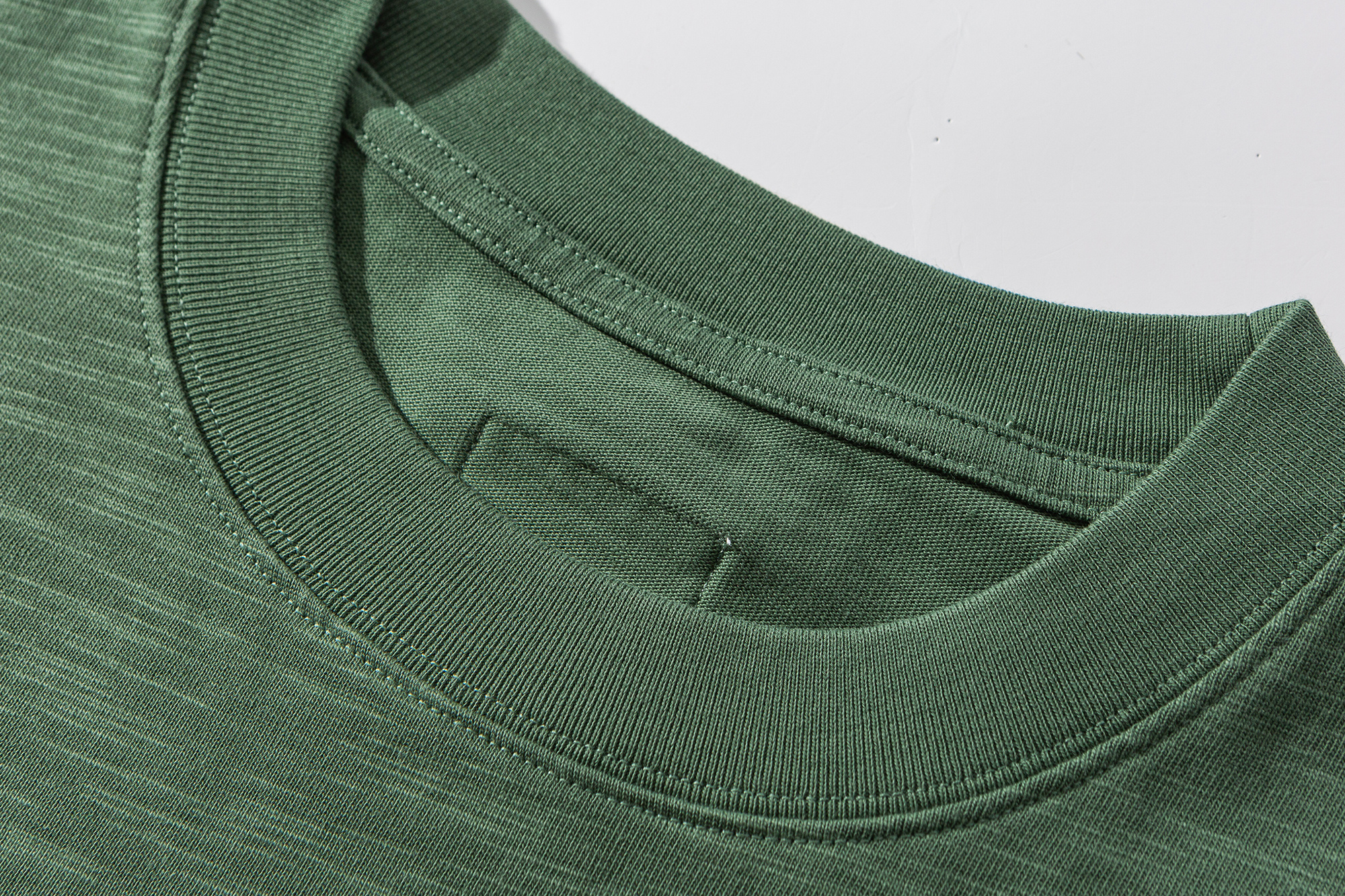 Men's Slub Cotton Utility Pocket Crewneck T-shirt - Mid-Weight Cotton