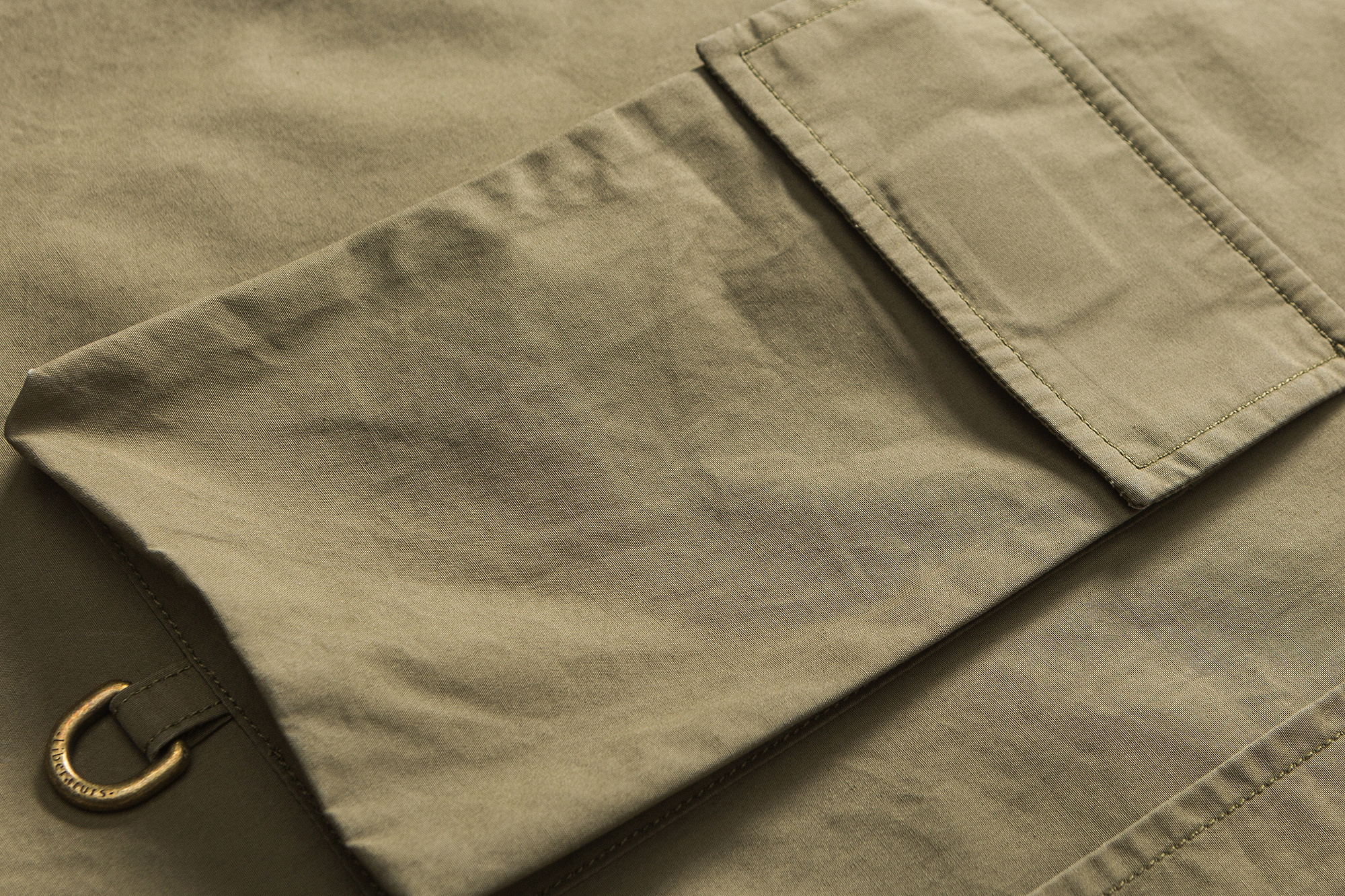 Men's Military Style Cargo Pocket Short Sleeve Shirt -  Lightweight Cotton