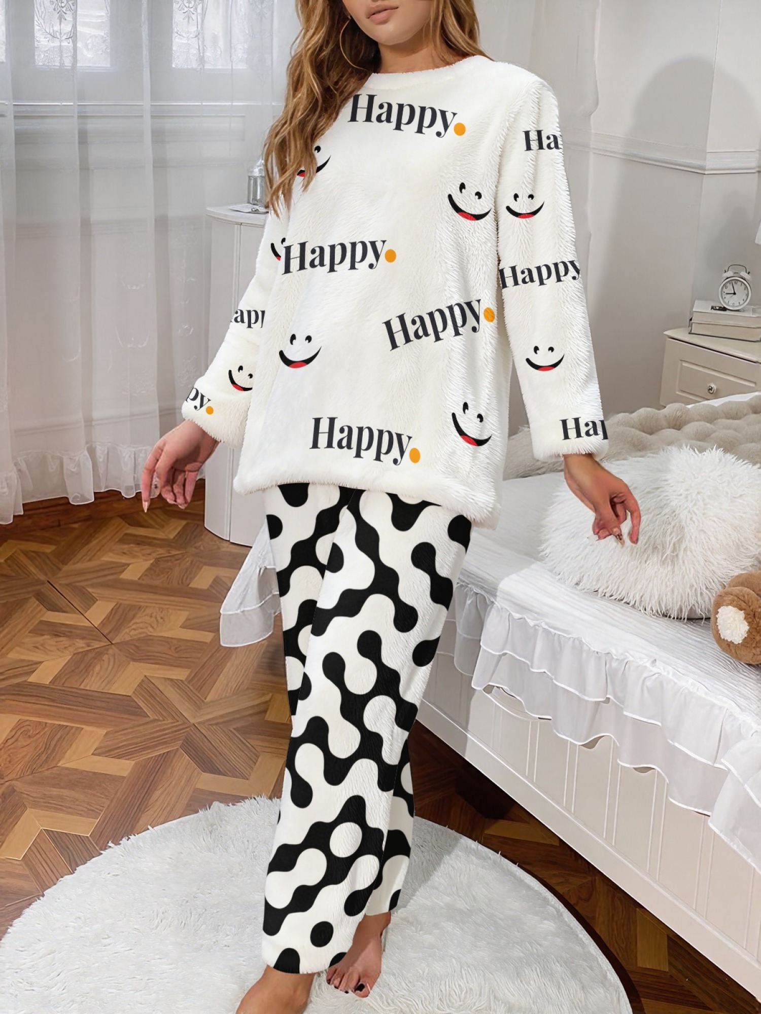 Winter Flannel Women's Pajama Set: Happy Print Warm Round Neck Long Sleeve Top, Abstract Fun Cow Print Pants, Skin-Friendly Comfortable Casual Home Wear, Versatile Set for Everyday Wear, Fitted