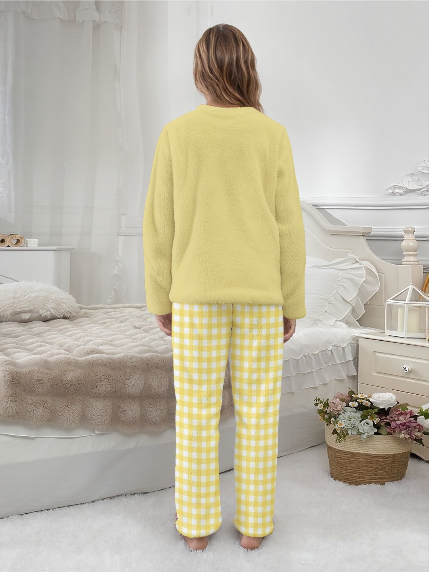 Winter Flannel Women's Pajama Set, Valentine's Day Fun Print Set, Comfortable and Warm Round Neck Long Sleeve Top, Stylish Classic Plaid Print Trousers, Loungewear, Sleepwear Set, Gift