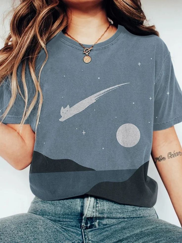 Abstract Creative Cute Cat Leaping Under The Starry Sky Painting Art T-Shirt