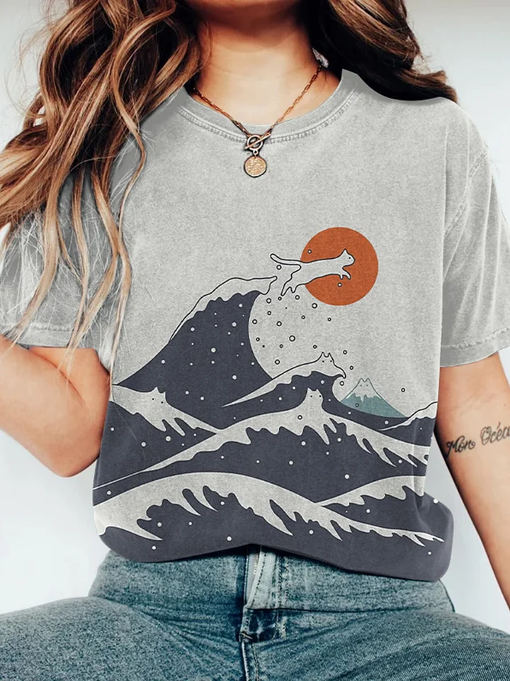 Abstract Creative Wave Cute Cat Painting Art T-Shirt