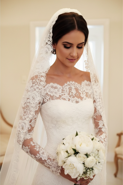 Elegant Long Sleeve Lace Wedding Dress With Long Train Mermaid/Trumpet Bridal Gown UK