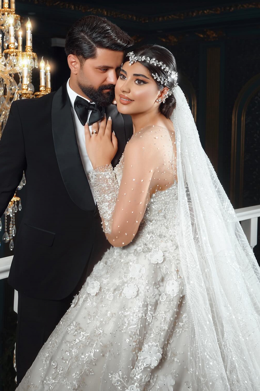 Sweetheart Sequins Appliques Lace Princess Wedding Dresses Long Sleeve