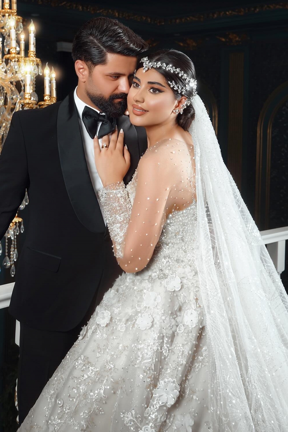 Sweetheart Sequins Appliques Lace Princess Wedding Dresses Long Sleeve