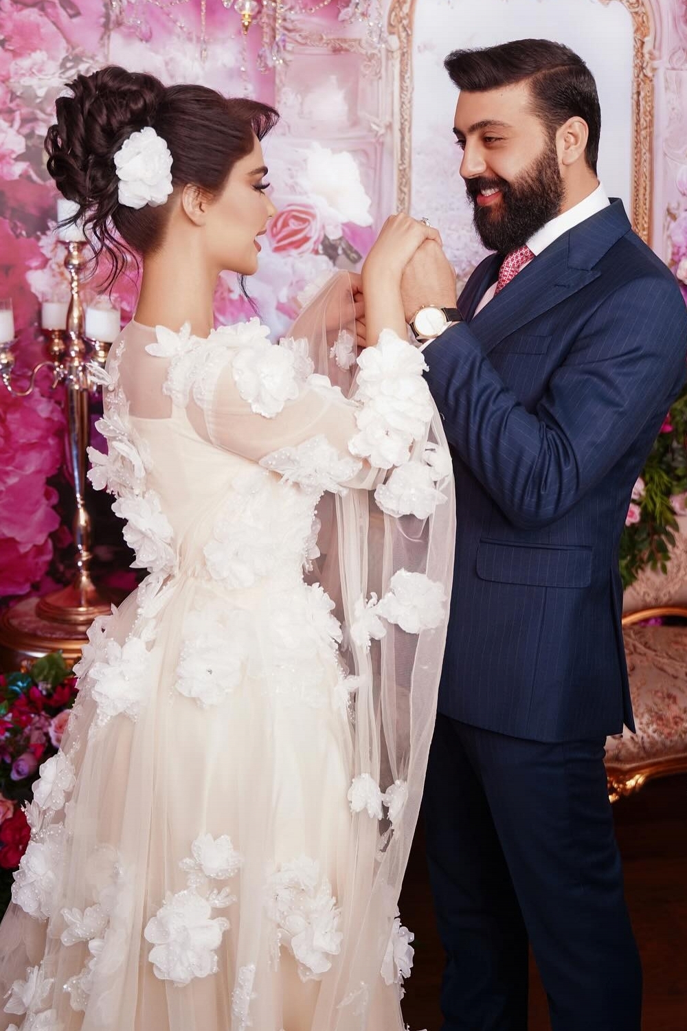 Square Neckline Tulle Appliques Lace A-Line Wedding Dresses Long Sleeve