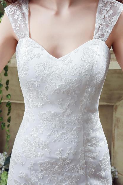 Elegant Lace Sweetheart A-line Wedding Dress Sweep Train Lace-up
