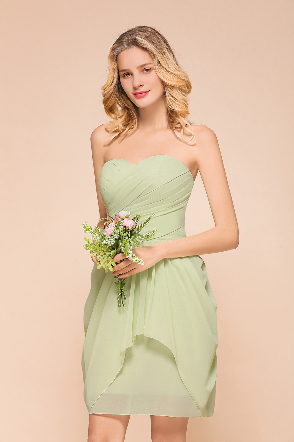 Sage Short Bridesmaid Dress Sweetheart Sleeveless Wedding Party Dress