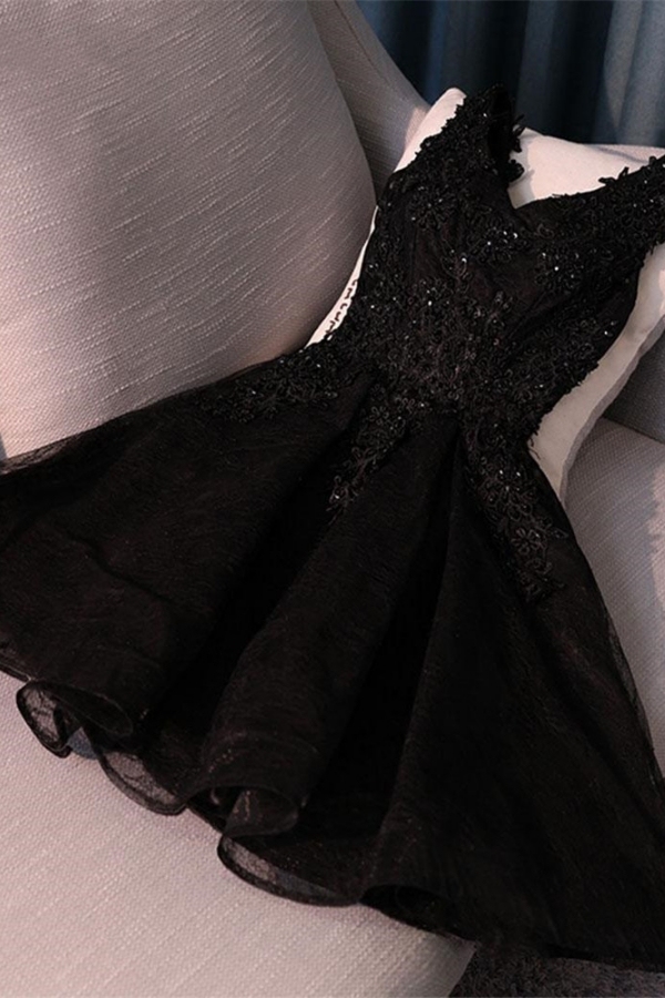 Black Tulle Lace Homecoming Dresses Applique Beaded Short Prom Dress Graduation Dress