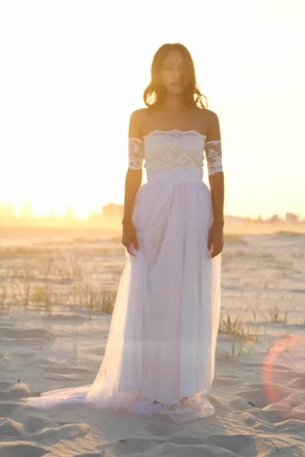 Elegant Off-the-shoulder Tulle Long Beach Wedding Dress With Lace Appliques