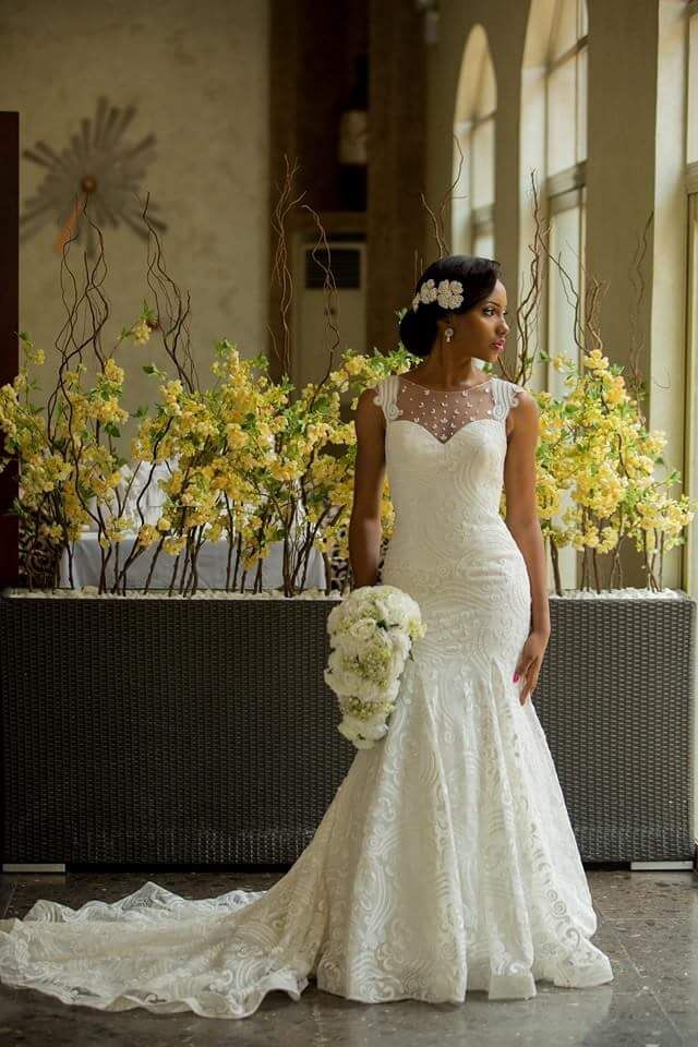 Sexy Mermaid Vintage Wedding Dress with Special Lace Beads Sheer Back Wedding Gowns BA3413