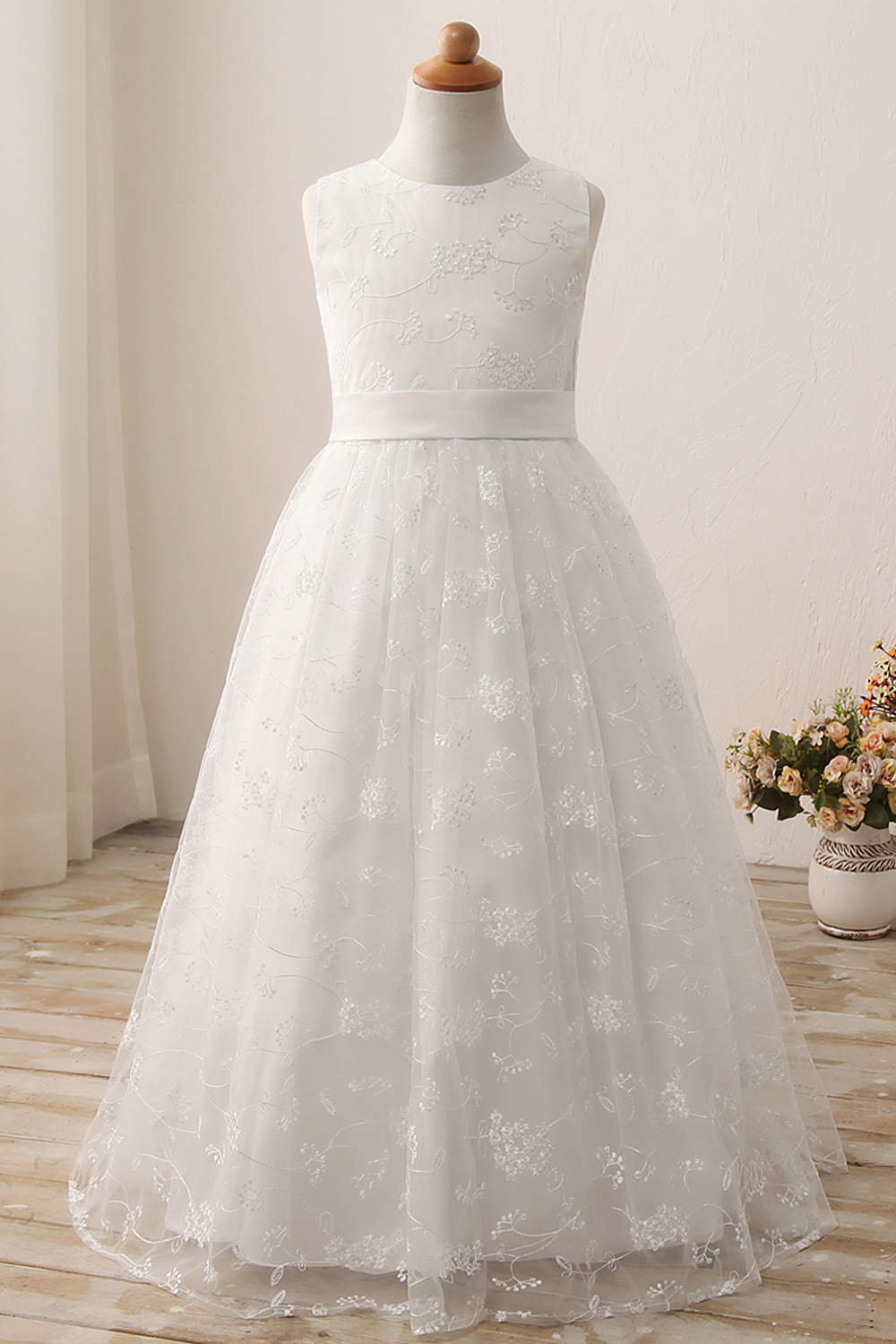 Ivory Flower Girl Dress Lace Appliques Little Girl Dress Sleeveless