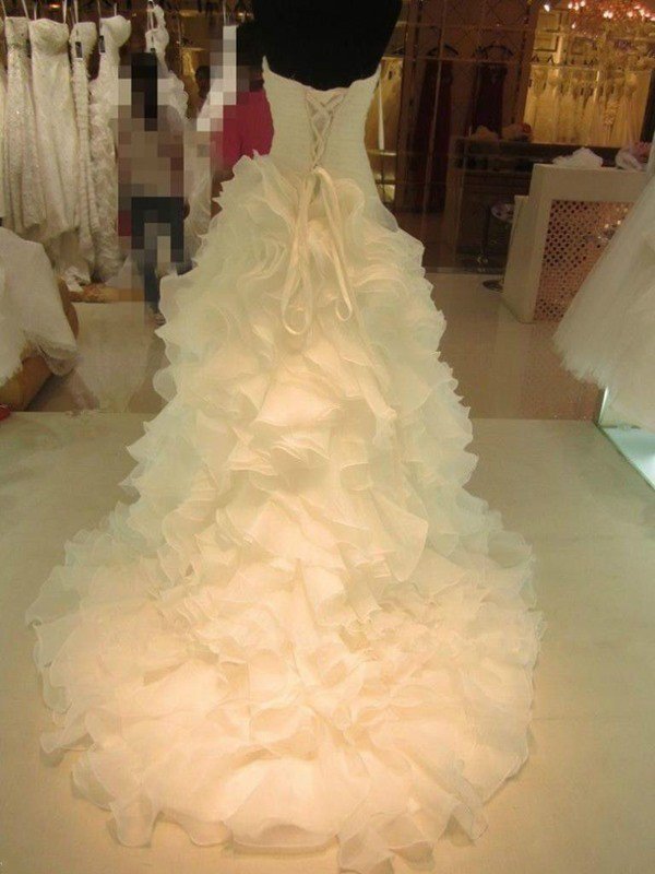 Ruffles Organza Ball Gown Sleeveless Court Train Sweetheart Wedding Dresses UK