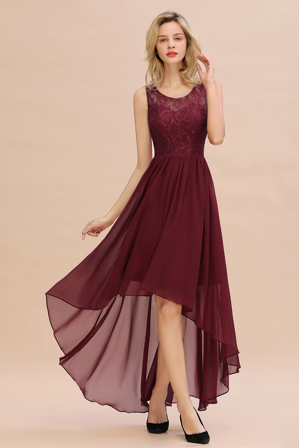 Elegant Jewel Neck Lace Hi-Lo Burgundy Bridesmaid Dress Sleeveless Chiffon Evening Dress