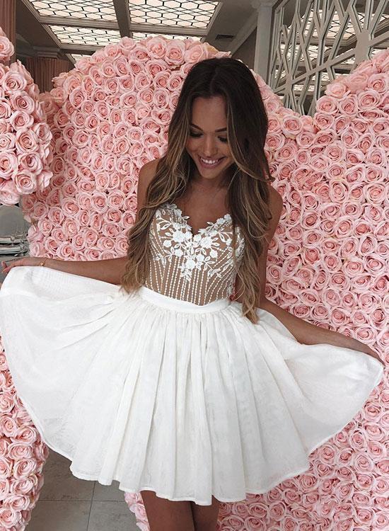 Sexy White Chiffon Spaghetti-Straps Appliques Mini Homecoming Dress
