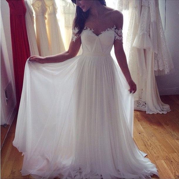 Simple But Elegant Off-the-shoulder Beach Wedding Dresses UK Floor Length With Appliques
