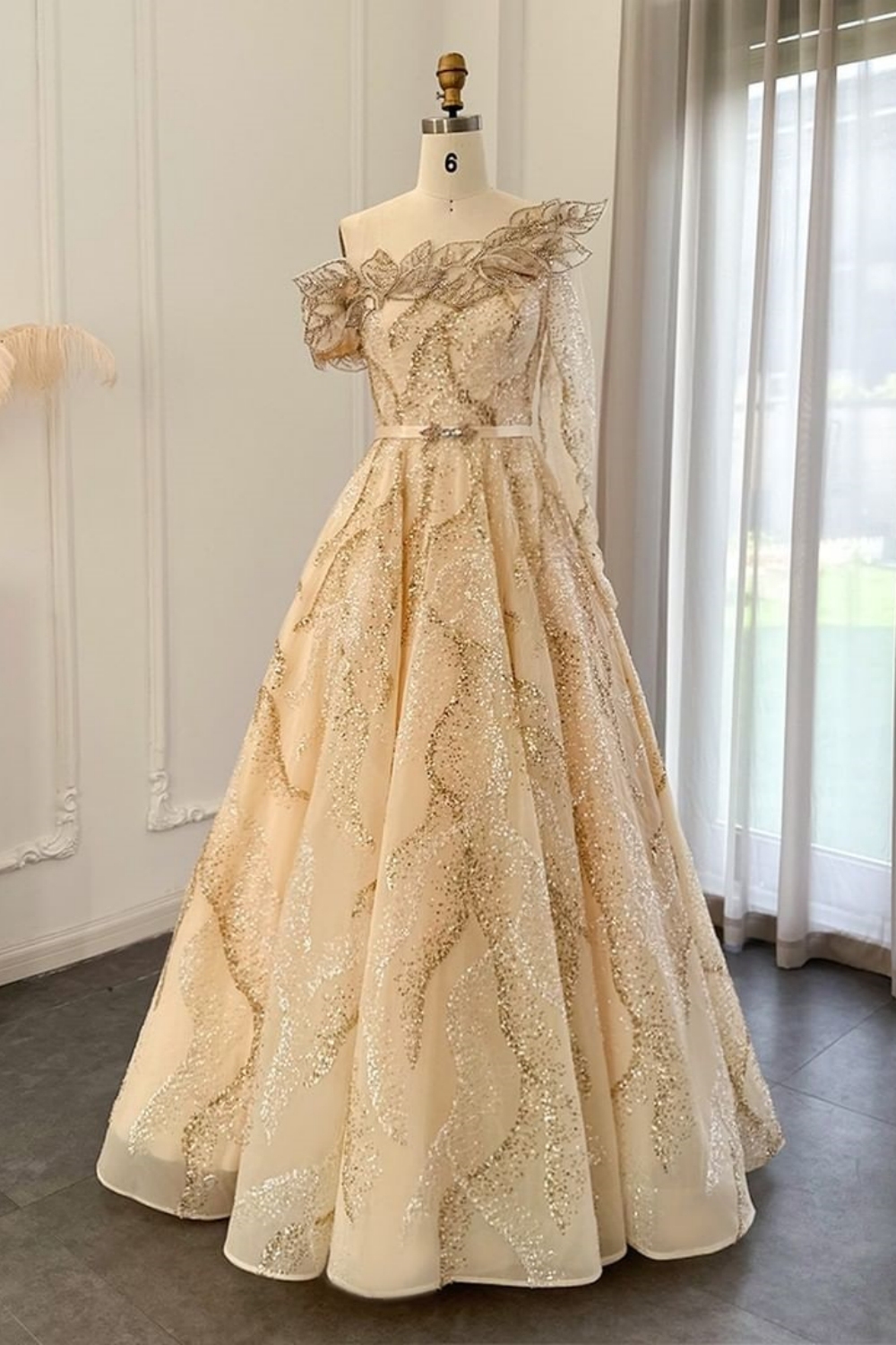 Luxury One Shoulder Glitter Sequins Beading Ball Gown Dubai Evening Dresses with Sash