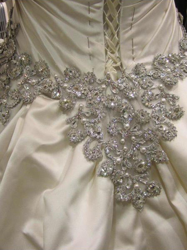 Cathedral Train Ruffles Ball Gown Sweetheart Taffeta Sleeveless Wedding Dresses UK