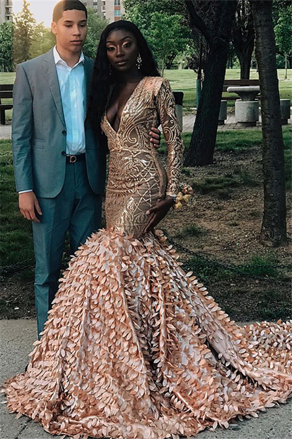 Simple Long Sleeves V-Neck Lace Applique Long Elegant Trumpt Prom