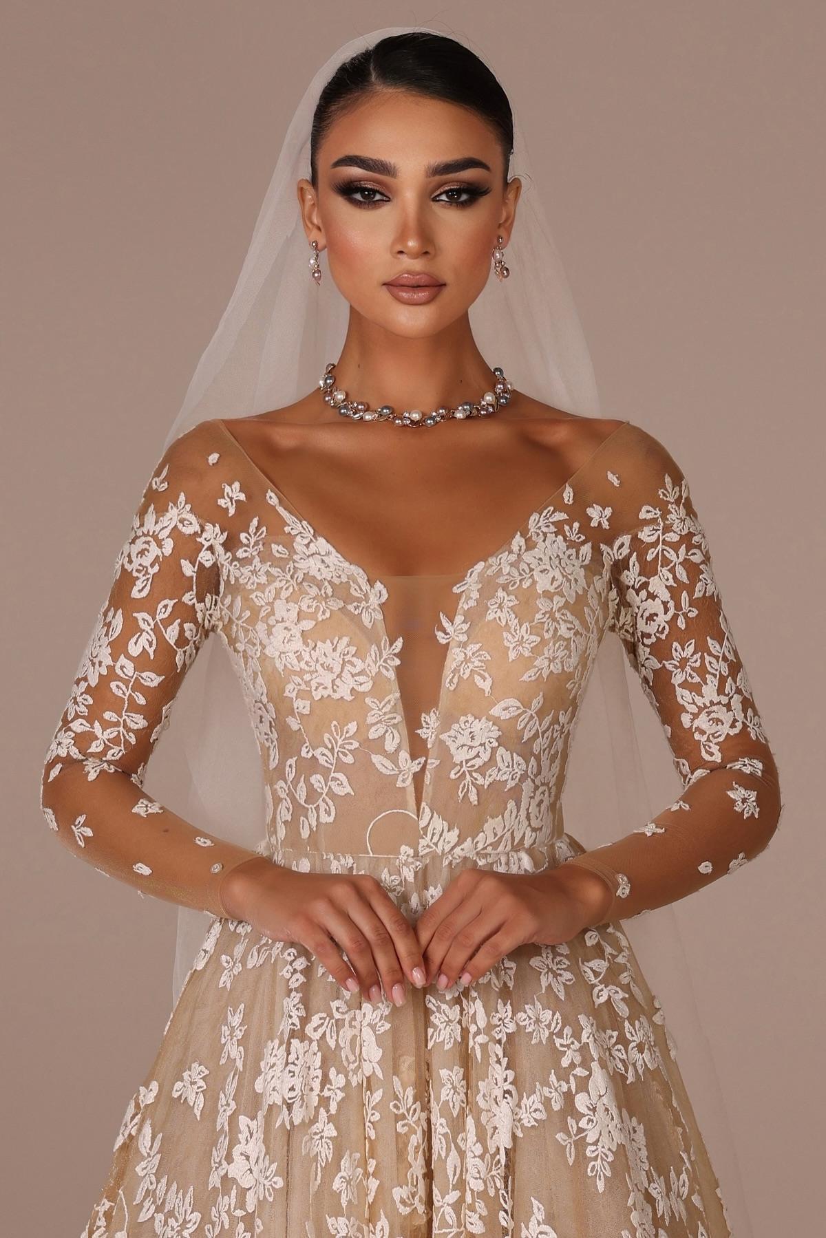 V-neck Tulle Appliques Lace A-Line Wedding Dresses Long Sleeve