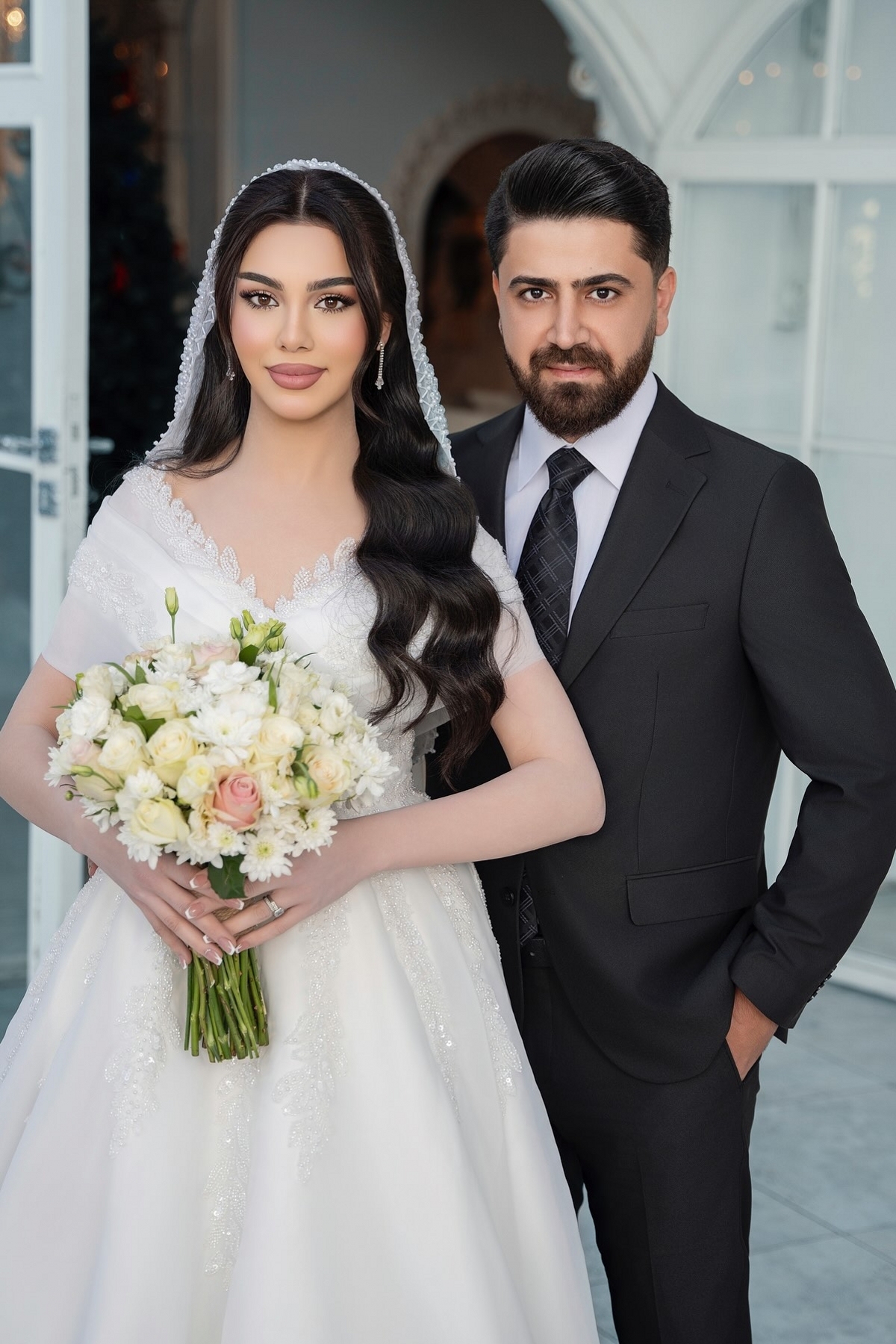 Classy Off-the-Shoulder V-neck Tulle Lace A-Line Wedding Dresses