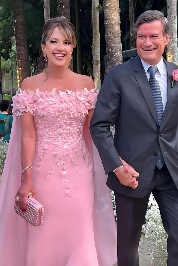 Off-the-Shoulder Pink Flowers Chiffon Mother of the Bride Dress Floor Length Wedding Guest Dress