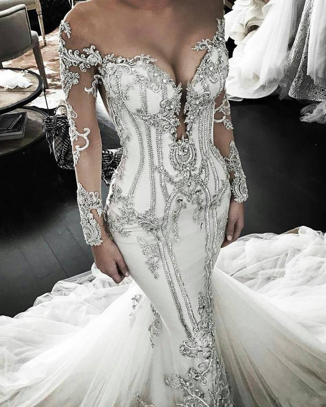 Vintage Appliques Sexy Mermaid Wedding Dresses UK Off-the-Shoulder Long Sleeves Bridal Gowns