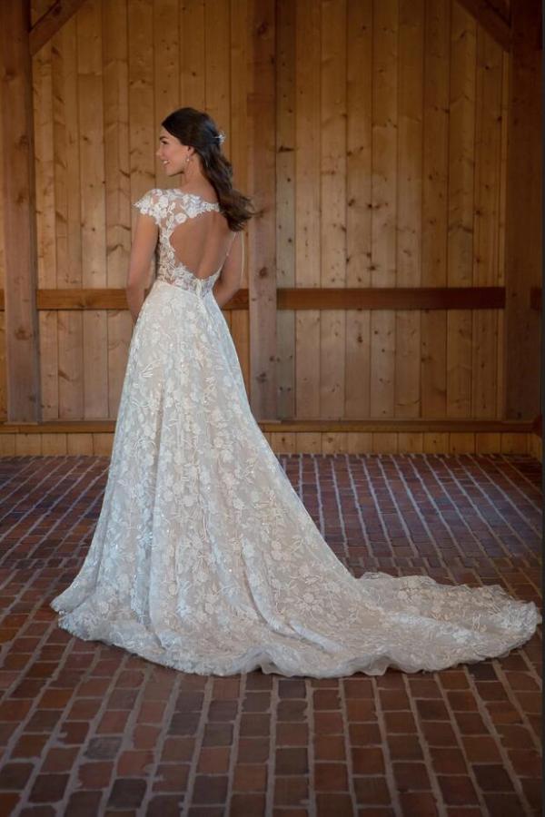 Modest Aline Wedding Dress with Floral Lace Appliques Cap Sleeves V-Neck Bridal Dress