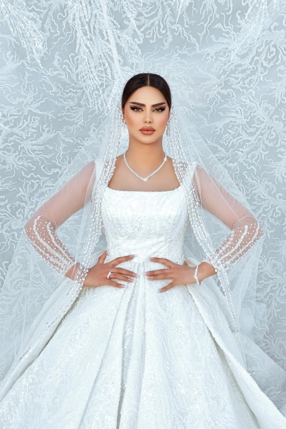 White Square Neckline Lace Sequins Princess Wedding Dresses with Train