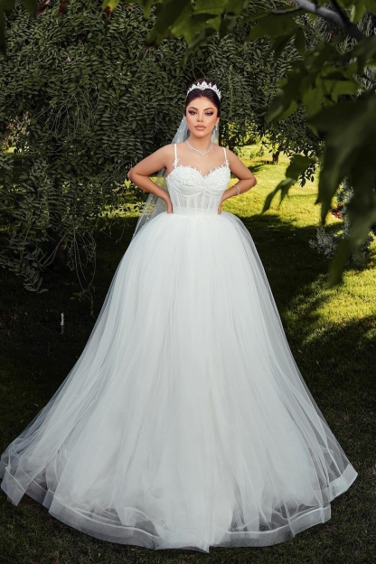 Sweetheart Spaghetti Straps Tulle Appliques Lace A-Line Wedding Dresses