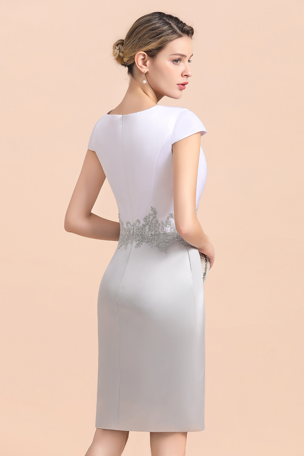 Chic Silve Short Mother Of the Bride Dress Knee-Length Wedding Party Gowns