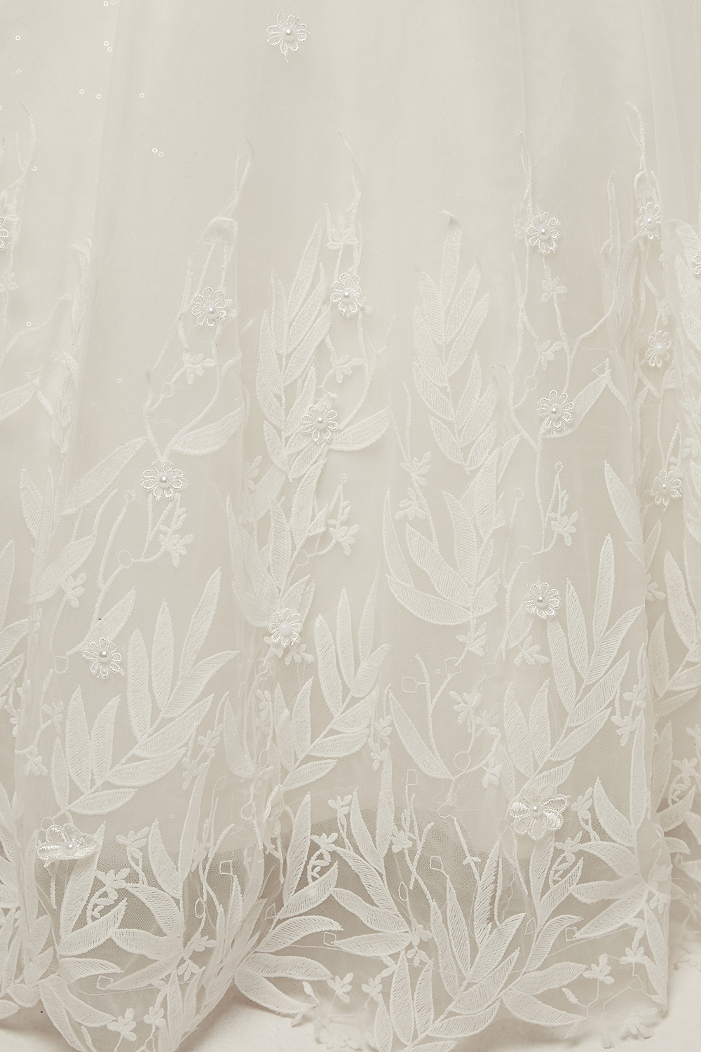 Cap Sleeves Scoop Tulle Lace Wedding Dress Aline Floor Length Crystals Bridal Dress
